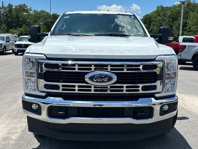 2024 Ford F-350 photo 2