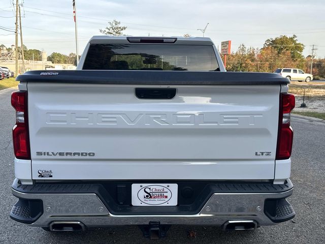 2022 Chevrolet Silverado 1500 LTZ photo 3