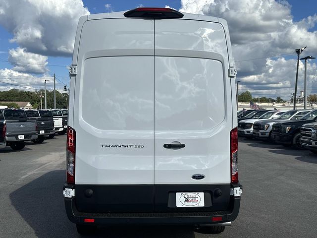 2025 Ford Transit photo 3