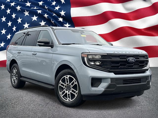 2025 Ford Expedition Active's photo