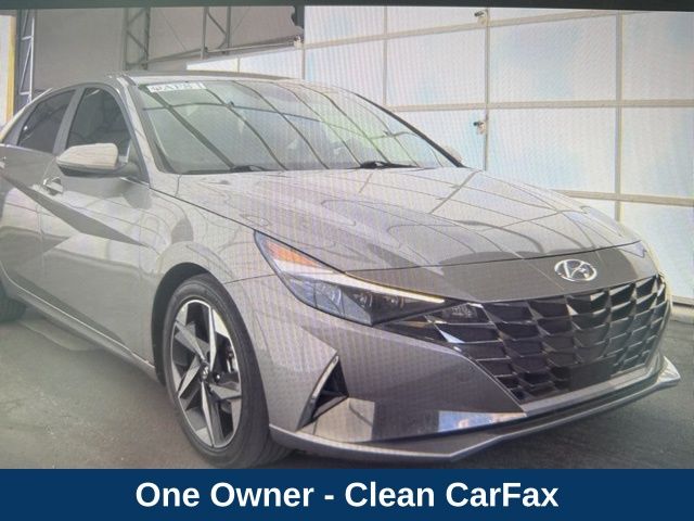 2022 Hyundai Elantra Limited photo 3