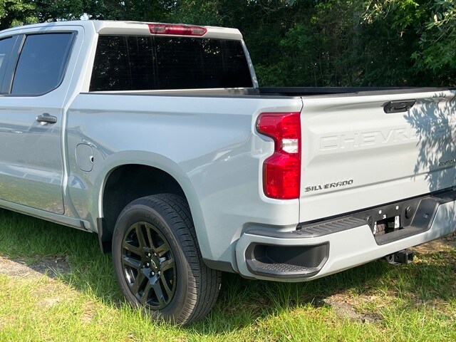 2024 Chevrolet Silverado 1500 Custom photo 3