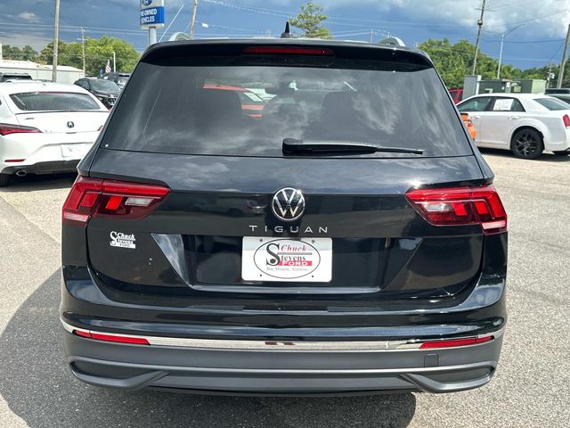 2024 Volkswagen Tiguan SE Wolfsburg Edition photo 3