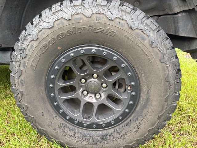 2022 Jeep Wrangler Unlimited High Tide photo 2