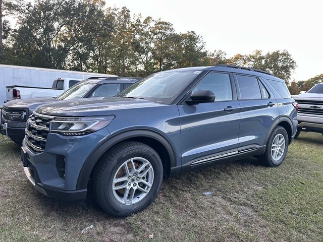 2026 Ford Explorer photo 3