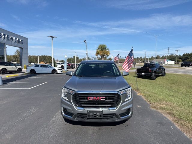 2024 Gmc Terrain SLE photo 2