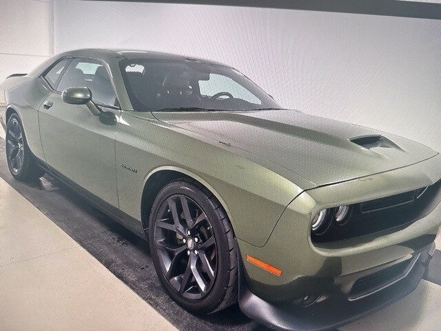 2022 Dodge Challenger R/T photo 3