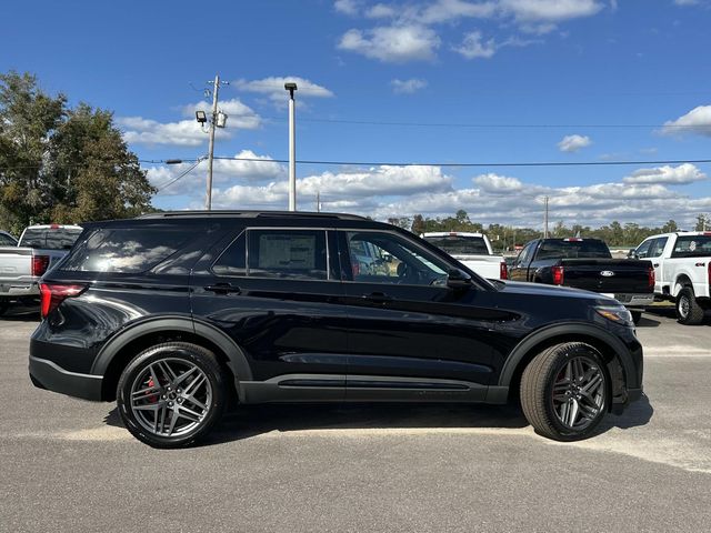 2026 Ford Explorer ST photo 4