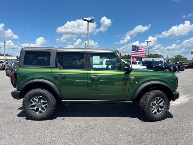 2025 Ford Bronco Badlands photo 3