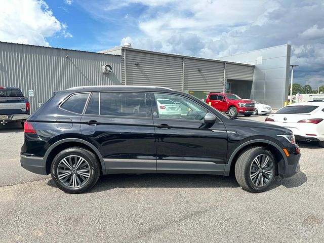 2024 Volkswagen Tiguan SE Wolfsburg Edition photo 4