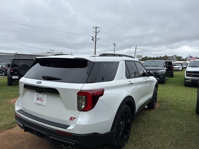 2024 Ford Explorer ST photo 3