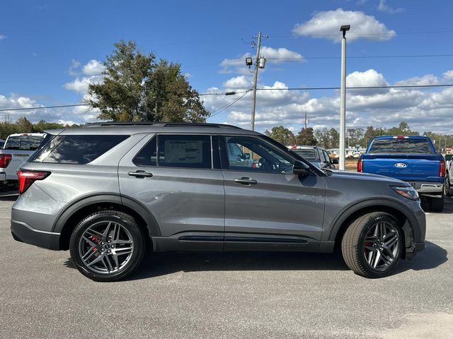 2026 Ford Explorer ST photo 4