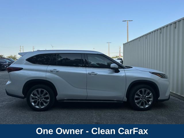 2023 Toyota Highlander Limited photo 2