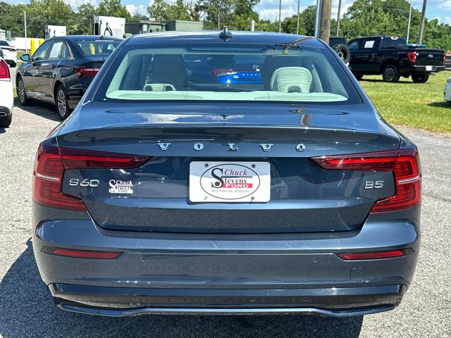2024 Volvo S60 B5 Plus photo 3