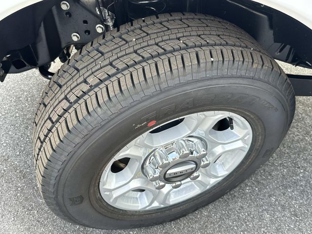 2026 Ford F-350 Super Duty XLT - Photo 15