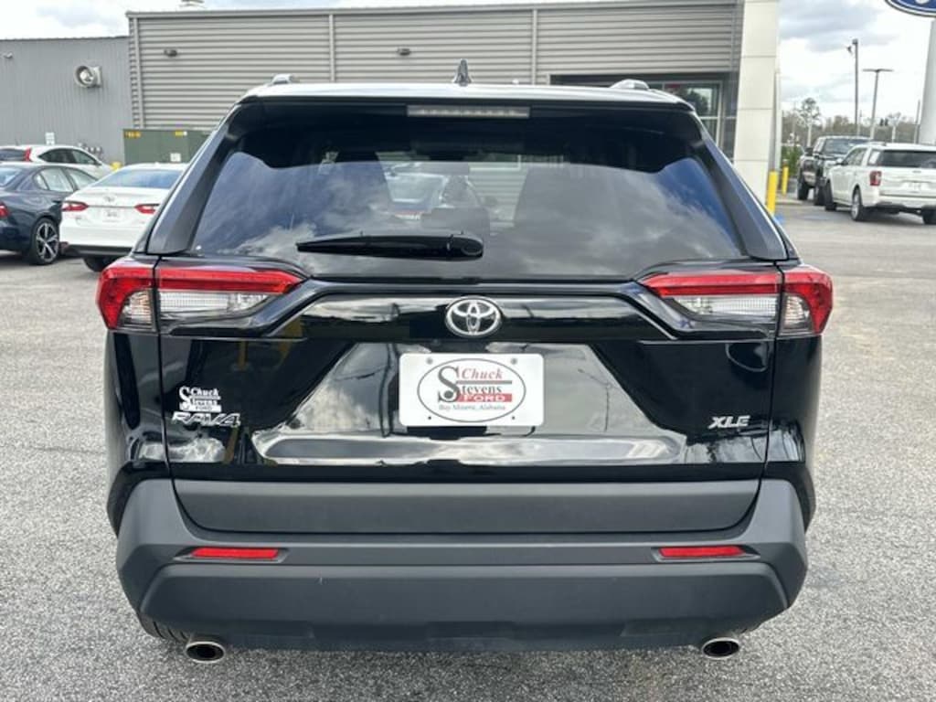 Used 2025 Toyota RAV4 XLE SUV