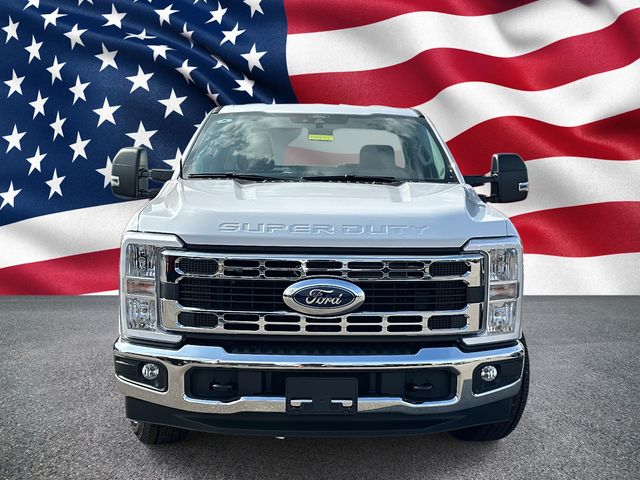 2026 Ford F-350 Super Duty XLT - Photo 3