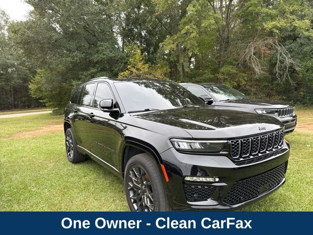 2025 Jeep Grand Cherokee Summit photo 3