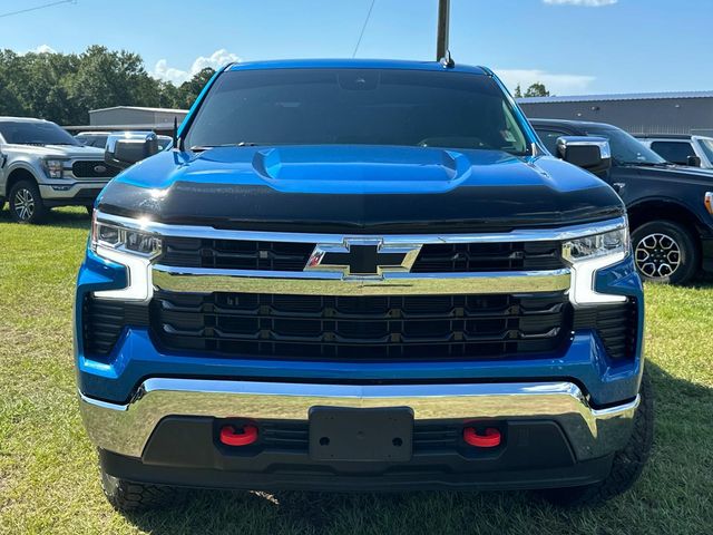 2023 Chevrolet Silverado 1500 LT photo 2