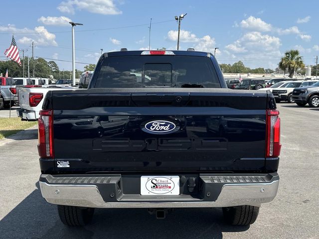 2025 Ford F-150 Lariat photo 3