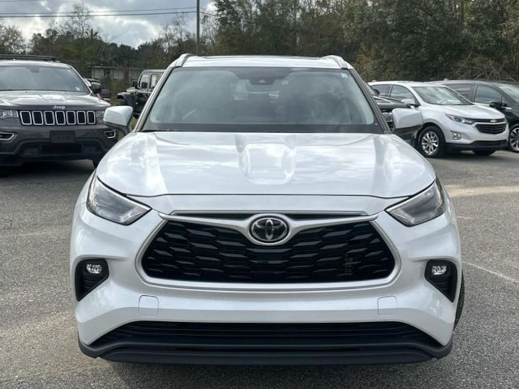 Used 2023 Toyota Highlander XLE SUV