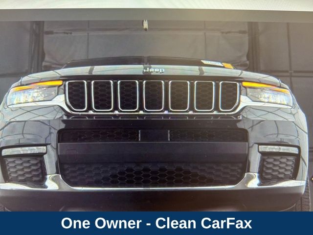 2023 Jeep Grand Cherokee Limited photo 2