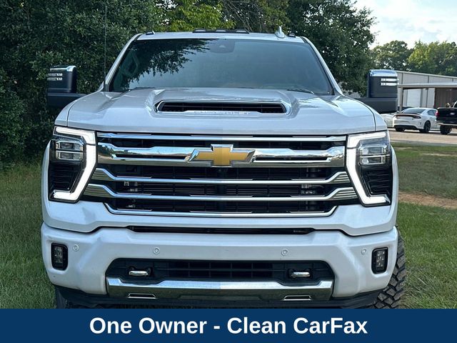 2024 Chevrolet Silverado 3500HD High Country photo 2