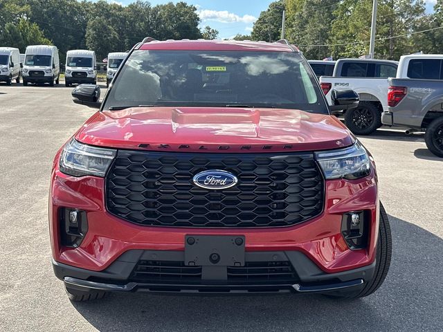2025 Ford Explorer ST-Line photo 2
