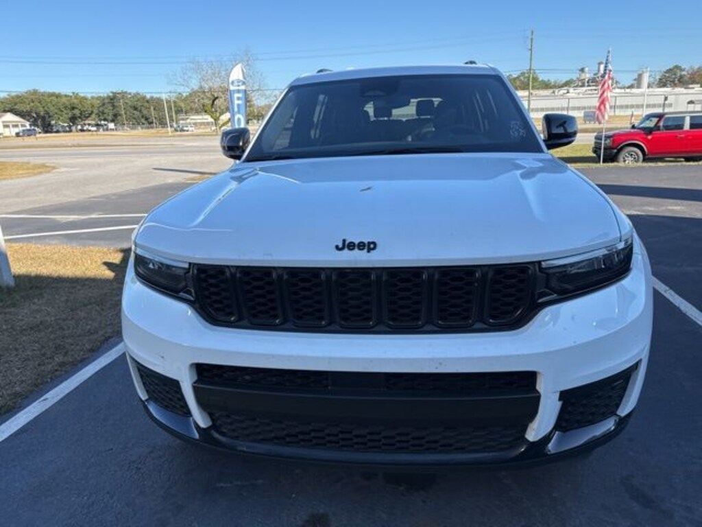 Used 2023 Jeep Grand Cherokee L Altitude SUV