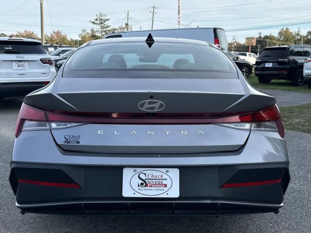 Used 2024 Hyundai Elantra SEL Sedan