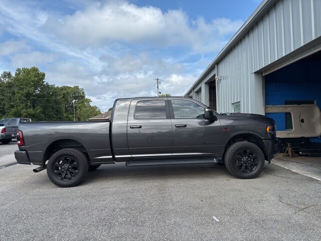 2023 Ram 3500 Laramie photo 3