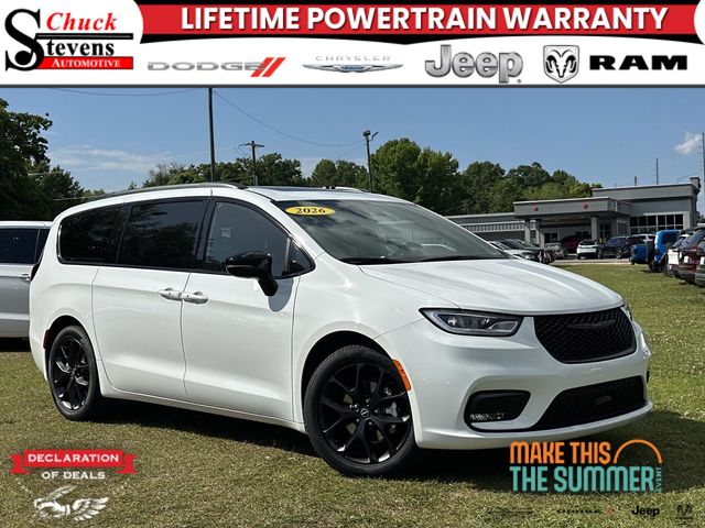 2026 Chrysler Pacifica Limited's photo