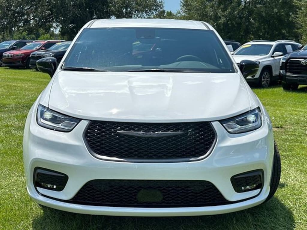New 2026 Chrysler Pacifica Select Passenger Van