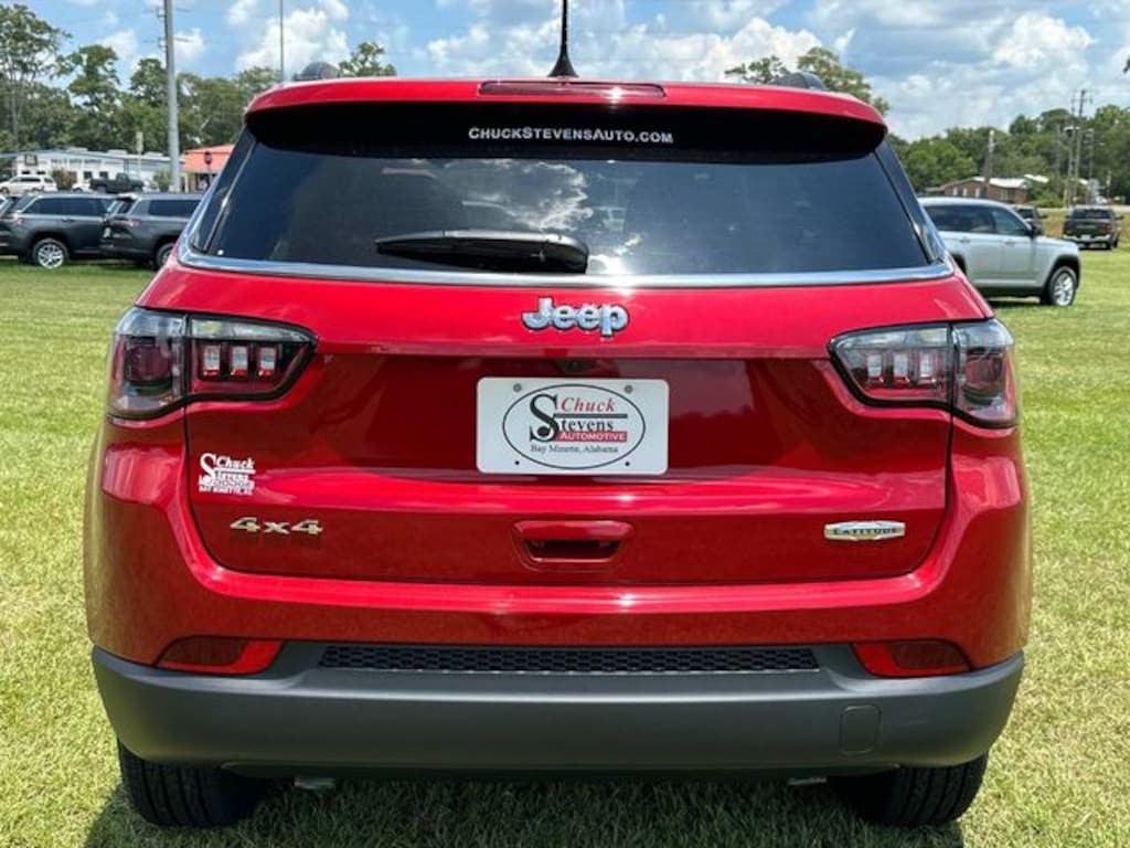 New 2025 Jeep Compass Latitude Sport Utility