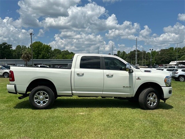 2023 Ram 3500 Laramie photo 4