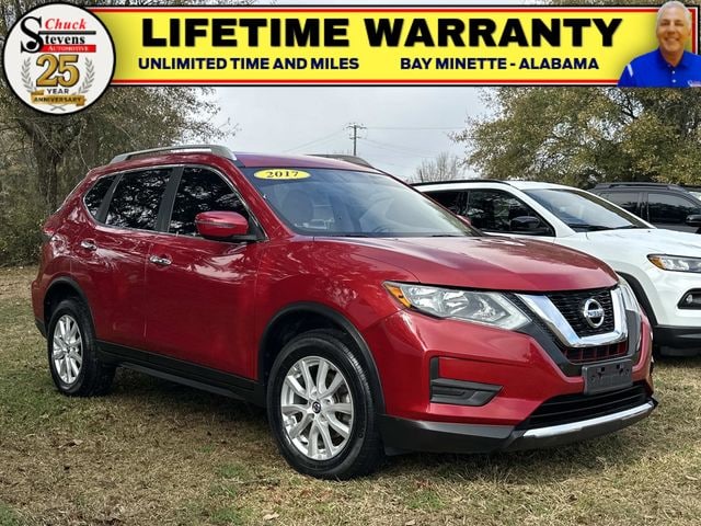 2017 Nissan Rogue SV's photo
