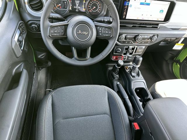 2025 Jeep Gladiator Willys - Photo 23