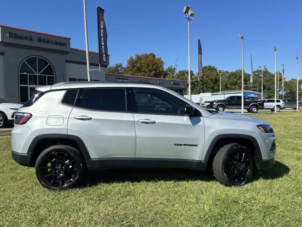 New 2026 Jeep Compass Latitude Sport Utility
