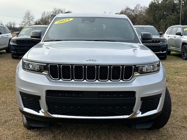 2025 Jeep Grand Cherokee L photo 2