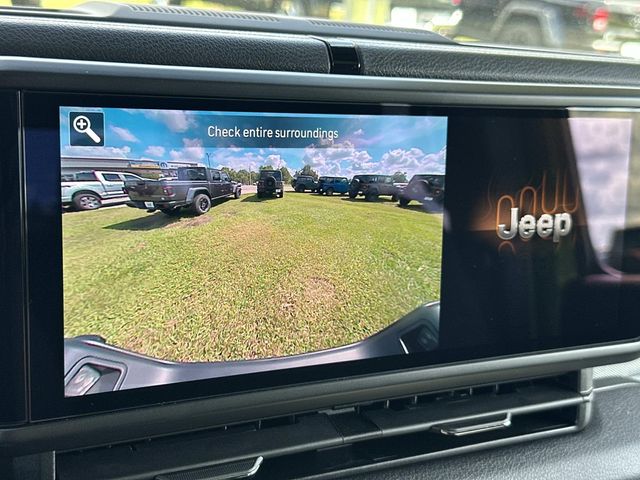 2025 Jeep Gladiator Willys - Photo 38