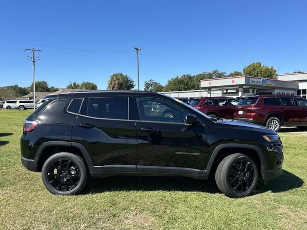 New 2026 Jeep Compass Latitude Sport Utility
