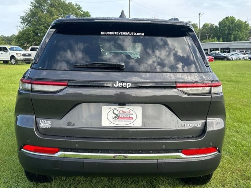 New 2025 Jeep Grand Cherokee Laredo X Sport Utility