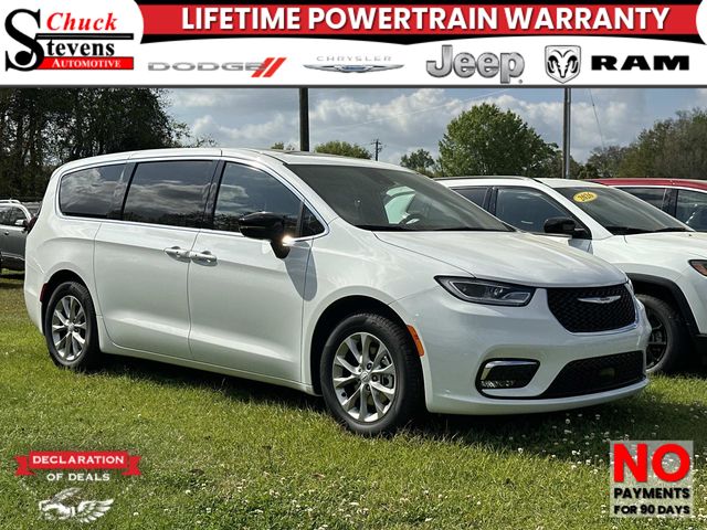 2026 Chrysler Pacifica Limited's photo