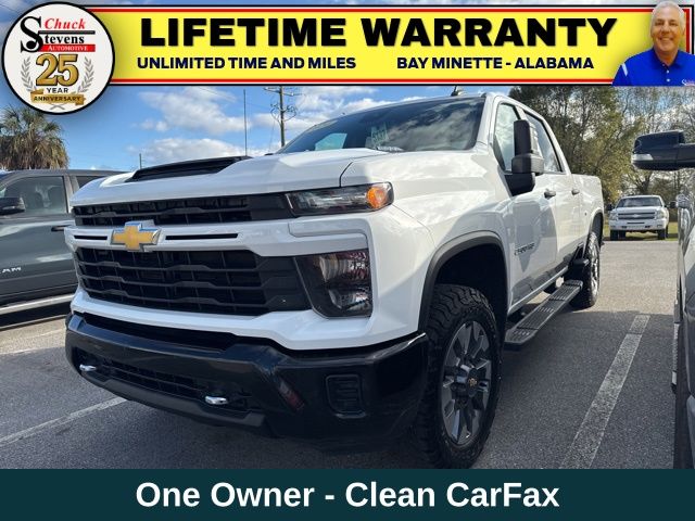 2024 Chevrolet Silverado 2500HD Custom's photo