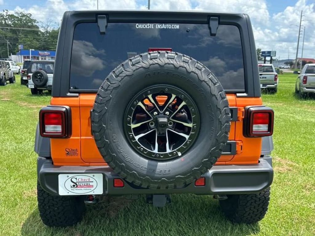 New 2025 Jeep Wrangler Willys Sport Utility