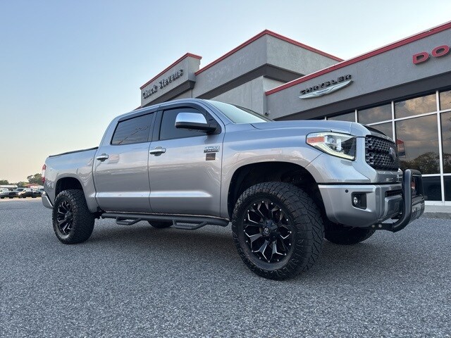 2020 Toyota Tundra Platinum Grade photo 3