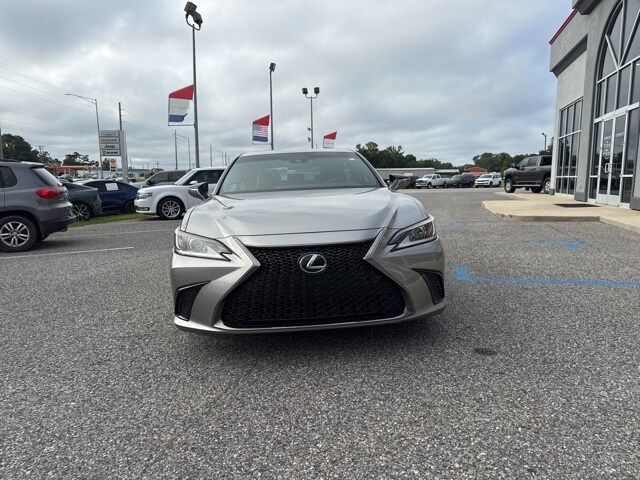 2020 Lexus ES 350 F SPORT photo 2