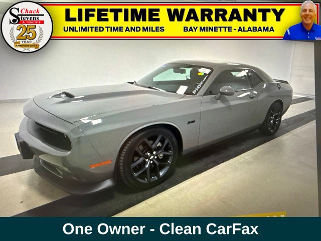 2023 Dodge Challenger R/T's photo