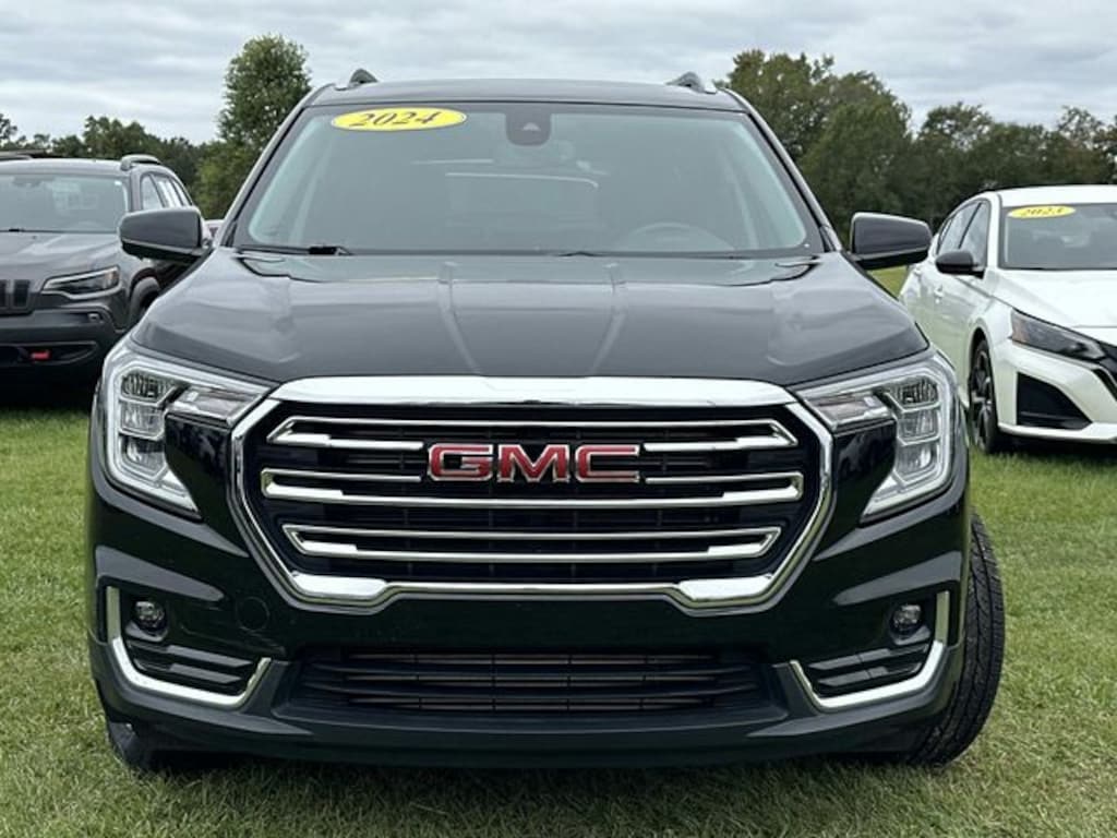 Used 2024 GMC Terrain SLT SUV