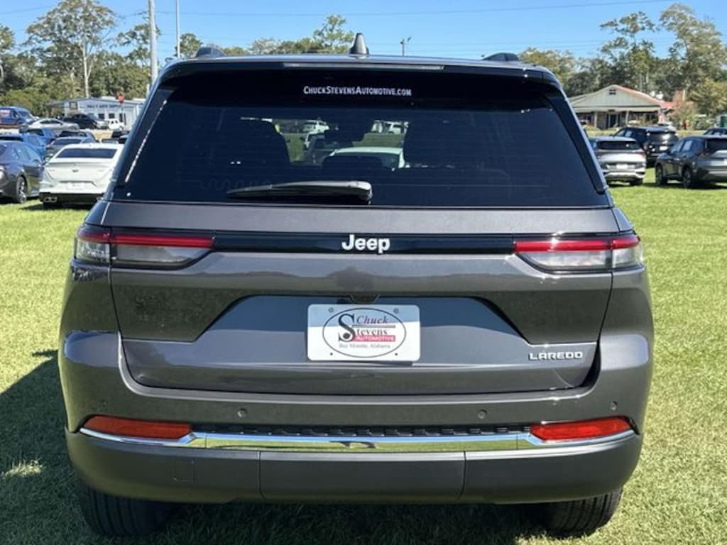 New 2025 Jeep Grand Cherokee Laredo Sport Utility
